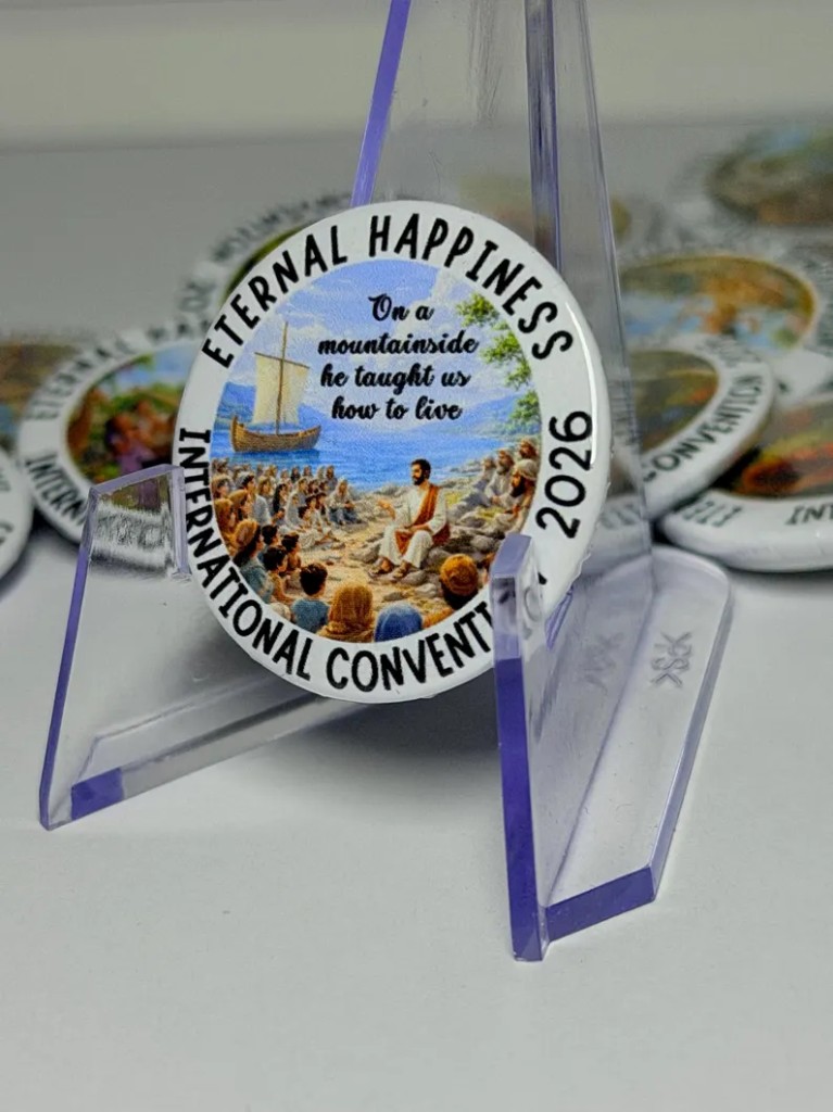 Eternal Happiness - Pins Convención Internacional